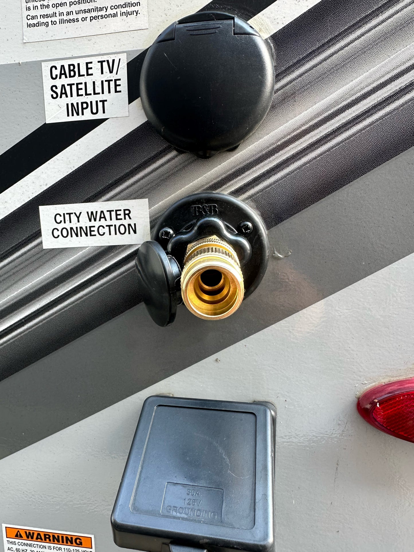 RV Fill Attachment Connector (Screw Style) With Quick Disconnect